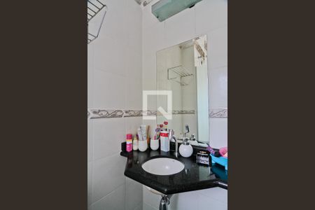 Casa de condomínio à venda com 234m², 3 quartos e 3 vagas Casa de condomínio à venda com 234m², 3 quartos e 3 vagasBanheiro da Suíte