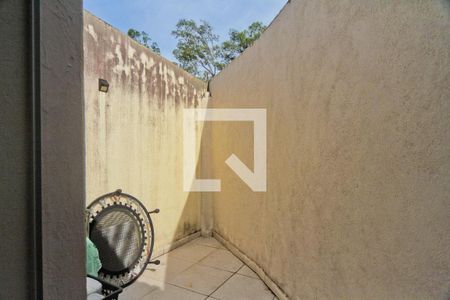 Casa de condomínio à venda com 234m², 3 quartos e 3 vagas Casa de condomínio à venda com 234m², 3 quartos e 3 vagasÁrea externa