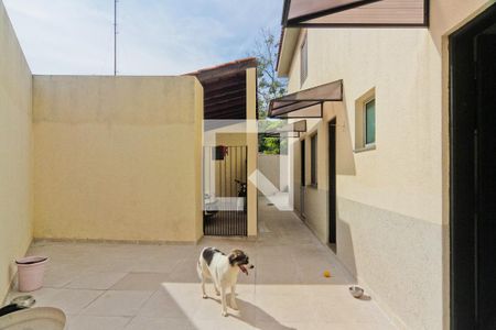 Casa de condomínio à venda com 234m², 3 quartos e 3 vagas Casa de condomínio à venda com 234m², 3 quartos e 3 vagasÁrea externa