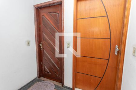 Apartamento à venda com 71m², 2 quartos e 1 vaga Apartamento à venda com 71m², 2 quartos e 1 vagaHall