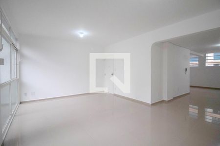 Apartamento à venda com 135m², 3 quartos e 1 vaga Apartamento à venda com 135m², 3 quartos e 1 vagaSala