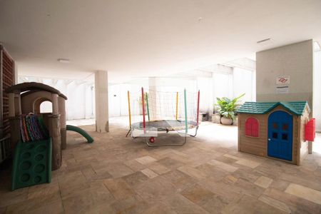 Apartamento à venda com 135m², 3 quartos e 1 vaga Apartamento à venda com 135m², 3 quartos e 1 vagaÁrea comum - Playground