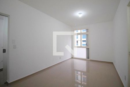 Apartamento à venda com 135m², 3 quartos e 1 vaga Apartamento à venda com 135m², 3 quartos e 1 vagaSuíte