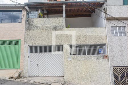Casa à venda com 150m², 2 quartos e 2 vagasFachada