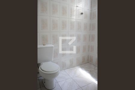 Banheiro de casa para alugar com 1 quarto, 40m² em Vila Invernada, São Paulo