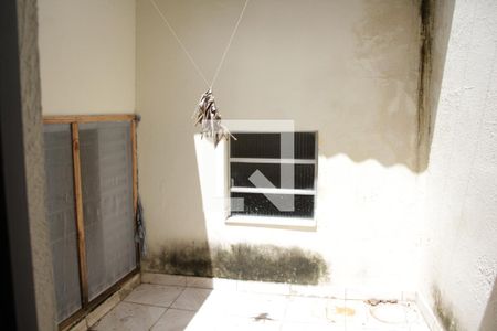 Área externa de casa para alugar com 1 quarto, 40m² em Vila Invernada, São Paulo