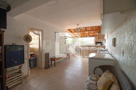 Casa à venda com 165m², 3 quartos e 2 vagas