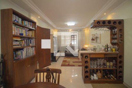 Casa à venda com 165m², 3 quartos e 2 vagas