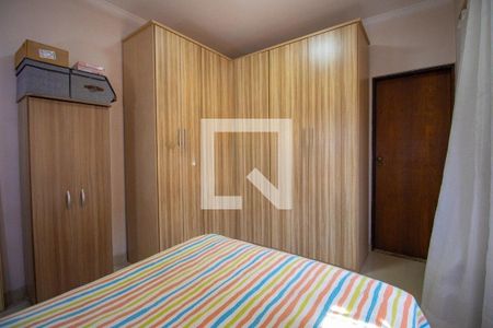 Casa à venda com 165m², 3 quartos e 2 vagas