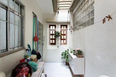 Casa à venda com 161m², 2 quartos e sem vagaQuintal