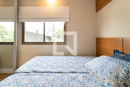 Quarto 1 Suite de apartamento para alugar com 2 quartos, 69m² em Campina do Siqueira, Curitiba