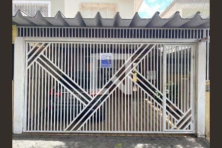 Casa à venda com 160m², 4 quartos e 2 vagasFachada com plaquinha