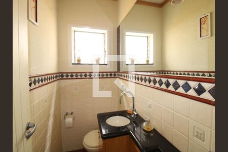 Casa à venda com 160m², 4 quartos e 2 vagasLavabo