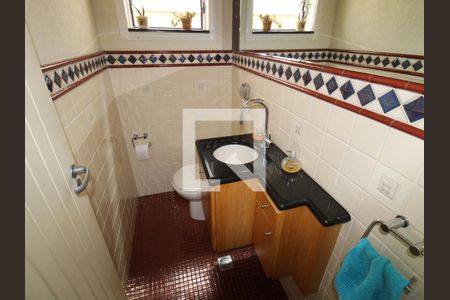 Casa à venda com 160m², 4 quartos e 2 vagasLavabo