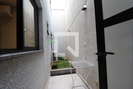 Apartamento à venda com 50m², 1 quarto e sem vagaQuintal