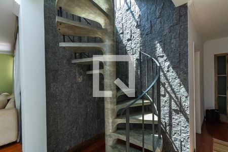 Apartamento à venda com 506m², 4 quartos e 3 vagasEscada