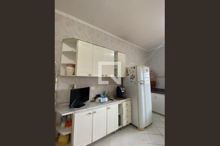 Casa à venda com 200m², 4 quartos e 2 vagas