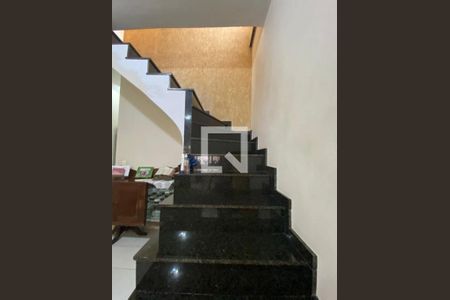 Casa à venda com 200m², 4 quartos e 2 vagas