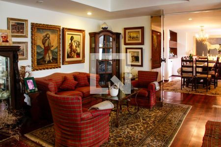 Casa de condomínio à venda com 3590m², 4 quartos e 6 vagas Casa de condomínio à venda com 3590m², 4 quartos e 6 vagasSala 3