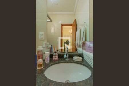 Casa à venda com 200m², 3 quartos e 4 vagasBanheiro suíte