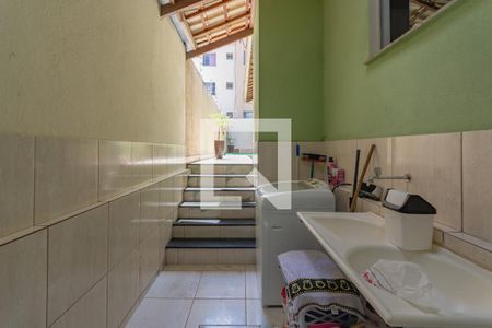 Casa à venda com 200m², 3 quartos e 4 vagasÁrea de Serviço