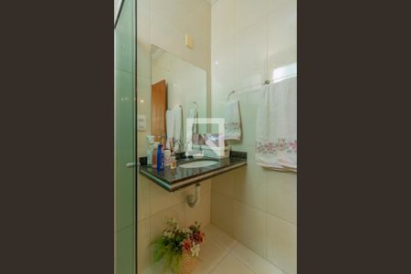 Casa à venda com 200m², 3 quartos e 4 vagasBanheiro suíte