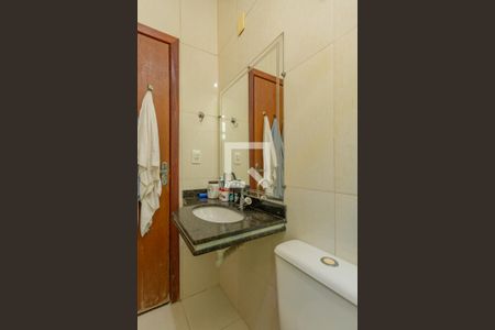 Casa à venda com 200m², 3 quartos e 4 vagasBanheiro Social