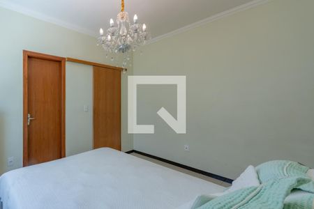 Casa à venda com 200m², 3 quartos e 4 vagasSuíte