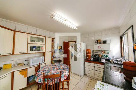 Casa à venda com 287m², 6 quartos e 3 vagas Casa à venda com 287m², 6 quartos e 3 vagasCozinha