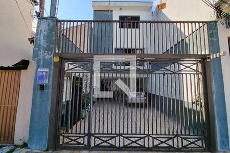 Casa à venda com 287m², 6 quartos e 3 vagas Casa à venda com 287m², 6 quartos e 3 vagasFachada