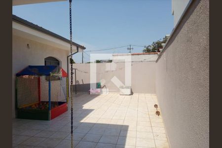 Casa à venda com 217m², 3 quartos e 4 vagas