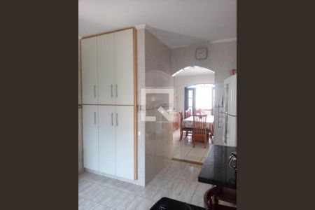 Casa à venda com 217m², 3 quartos e 4 vagas