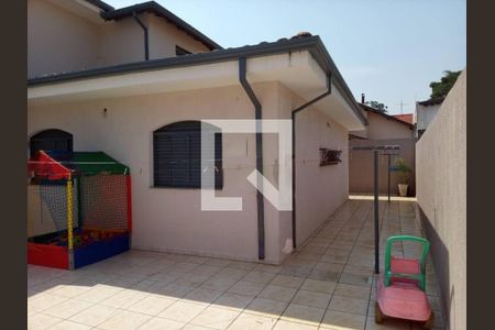Casa à venda com 217m², 3 quartos e 4 vagas