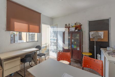 Casa à venda com 360m², 4 quartos e 2 vagasEscritório