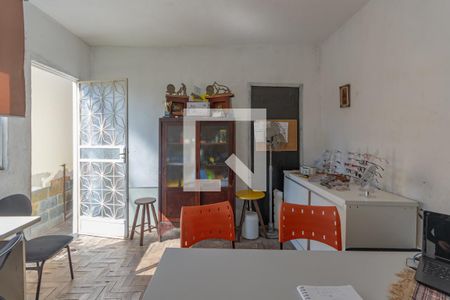 Casa à venda com 360m², 4 quartos e 2 vagasEscritório