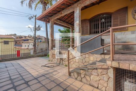 Casa à venda com 360m², 4 quartos e 2 vagasVaranda - Entrada