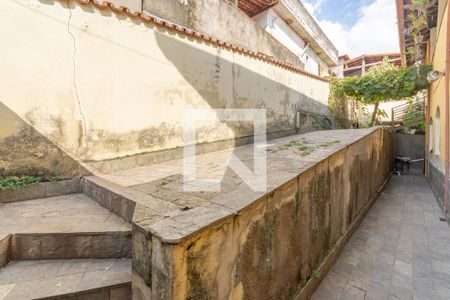 Casa à venda com 360m², 4 quartos e 2 vagasÁrea Externa - Quintal 1