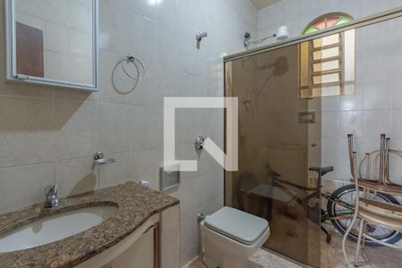 Casa à venda com 360m², 4 quartos e 2 vagasBanheiro suíte