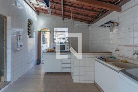 Casa à venda com 360m², 4 quartos e 2 vagasÁrea de Serviço