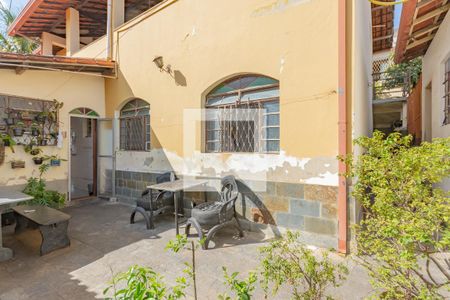 Casa à venda com 360m², 4 quartos e 2 vagasÁrea Externa - Quintal 2