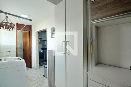 Apartamento à venda com 82m², 3 quartos e 1 vagaÁrea de Serviço