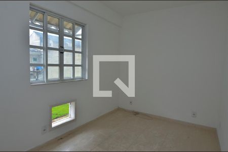 Casa de condomínio à venda com 178m², 5 quartos e 1 vaga Casa de condomínio à venda com 178m², 5 quartos e 1 vagaQuarto 4