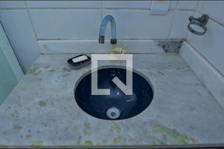 Casa de condomínio à venda com 178m², 5 quartos e 1 vaga Casa de condomínio à venda com 178m², 5 quartos e 1 vagaBanheiro