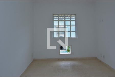 Casa de condomínio à venda com 178m², 5 quartos e 1 vaga Casa de condomínio à venda com 178m², 5 quartos e 1 vagaQuarto 3