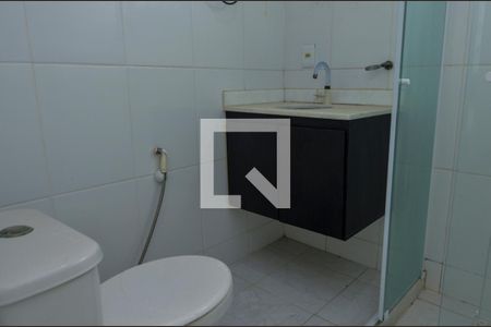 Casa de condomínio à venda com 178m², 5 quartos e 1 vaga Casa de condomínio à venda com 178m², 5 quartos e 1 vagaBanheiro