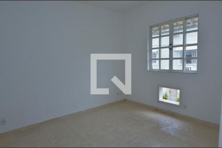 Casa de condomínio à venda com 178m², 5 quartos e 1 vaga Casa de condomínio à venda com 178m², 5 quartos e 1 vagaQuarto 3