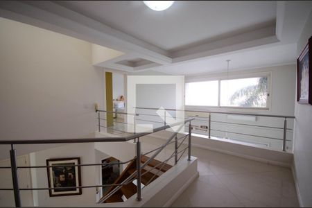 Casa à venda com 430m², 4 quartos e 4 vagas Casa à venda com 430m², 4 quartos e 4 vagasAcesso Área Intima