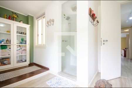 Casa à venda com 430m², 4 quartos e 4 vagas Casa à venda com 430m², 4 quartos e 4 vagasBanheiro da Suíte