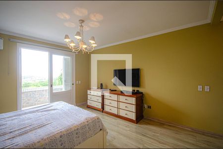 Casa à venda com 430m², 4 quartos e 4 vagas Casa à venda com 430m², 4 quartos e 4 vagasSuíte