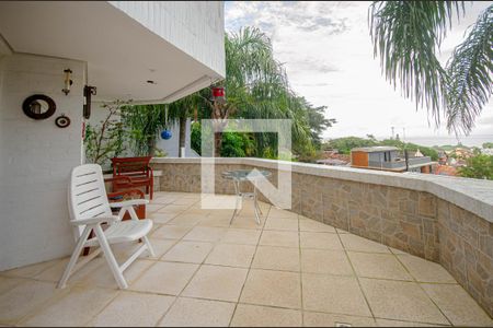 Casa à venda com 430m², 4 quartos e 4 vagas Casa à venda com 430m², 4 quartos e 4 vagasVaranda da Sala